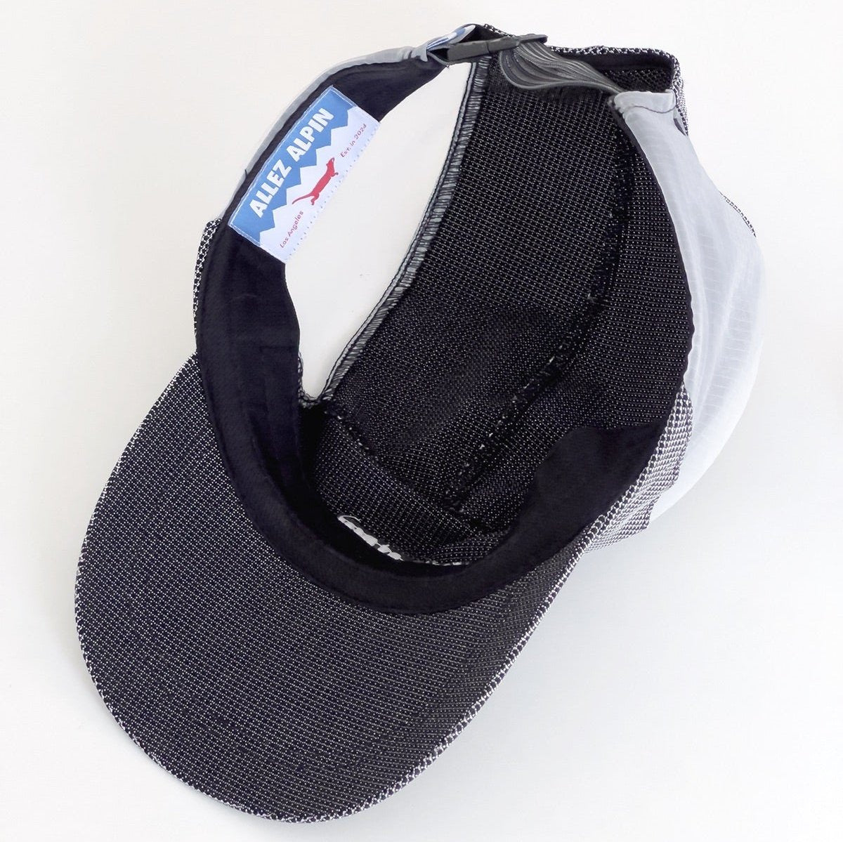 The Ridge Cap Ultrastretch™
